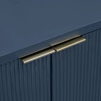 Meuble à quatre portes avec rayures verticales et motif ondulé, adapté pour le couloir, l'entrée, le salon